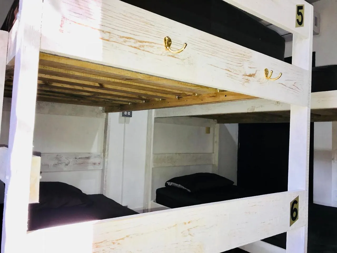 Bunk Bed In Female Dormitory Room 普拉亚卡门 0*,